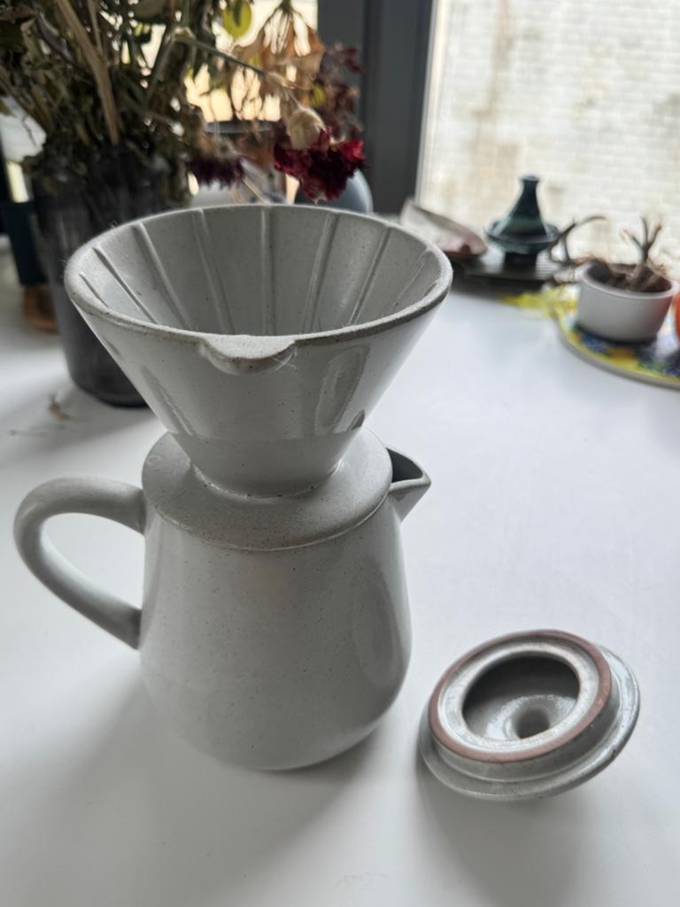 Søstrene Grene koffiekan met filter, keramiek, Overige typen, Ophalen of Verzenden, Zo goed als nieuw, Steen/keramiek