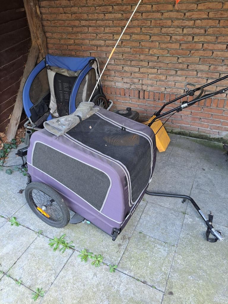 Fietskar hond, Ophalen, Zo goed als nieuw, Hondenkar