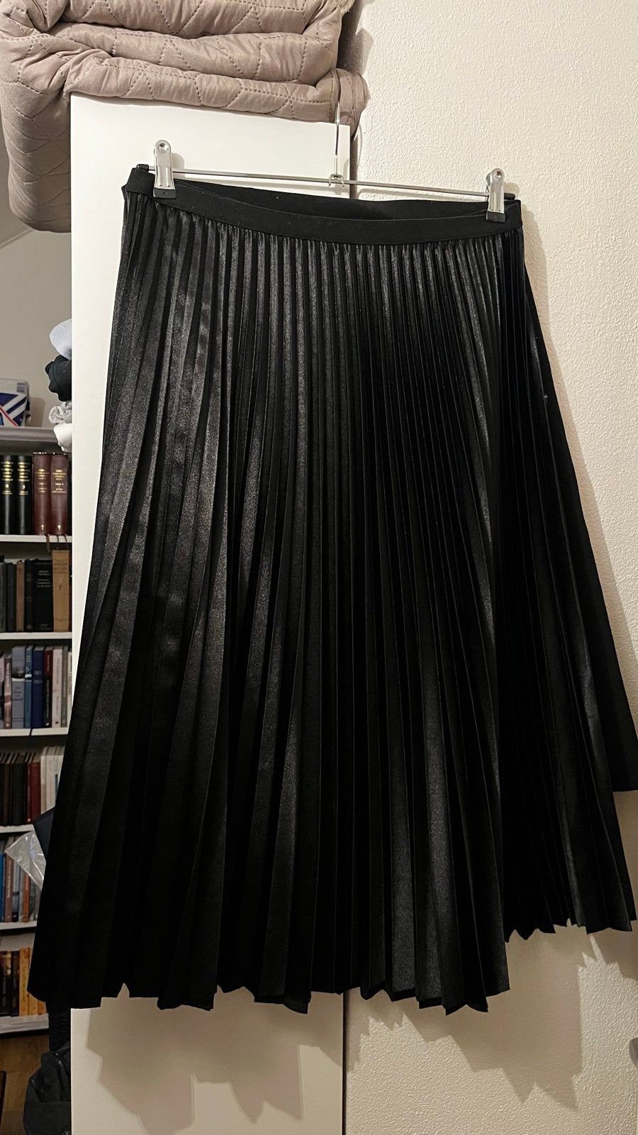 Opus zwarte geplooide rok - Maat 42, Kleding | Dames, Zwart, Maat 42/44 (L), Ophalen of Verzenden, Zo goed als nieuw