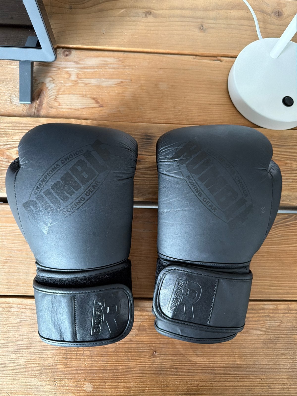 Rumble bokshandschoenen 14 Oz - Zwart, Sport en Fitness, Vechtsporten en Zelfverdediging, Overige, Vechtsportbescherming, Nieuw