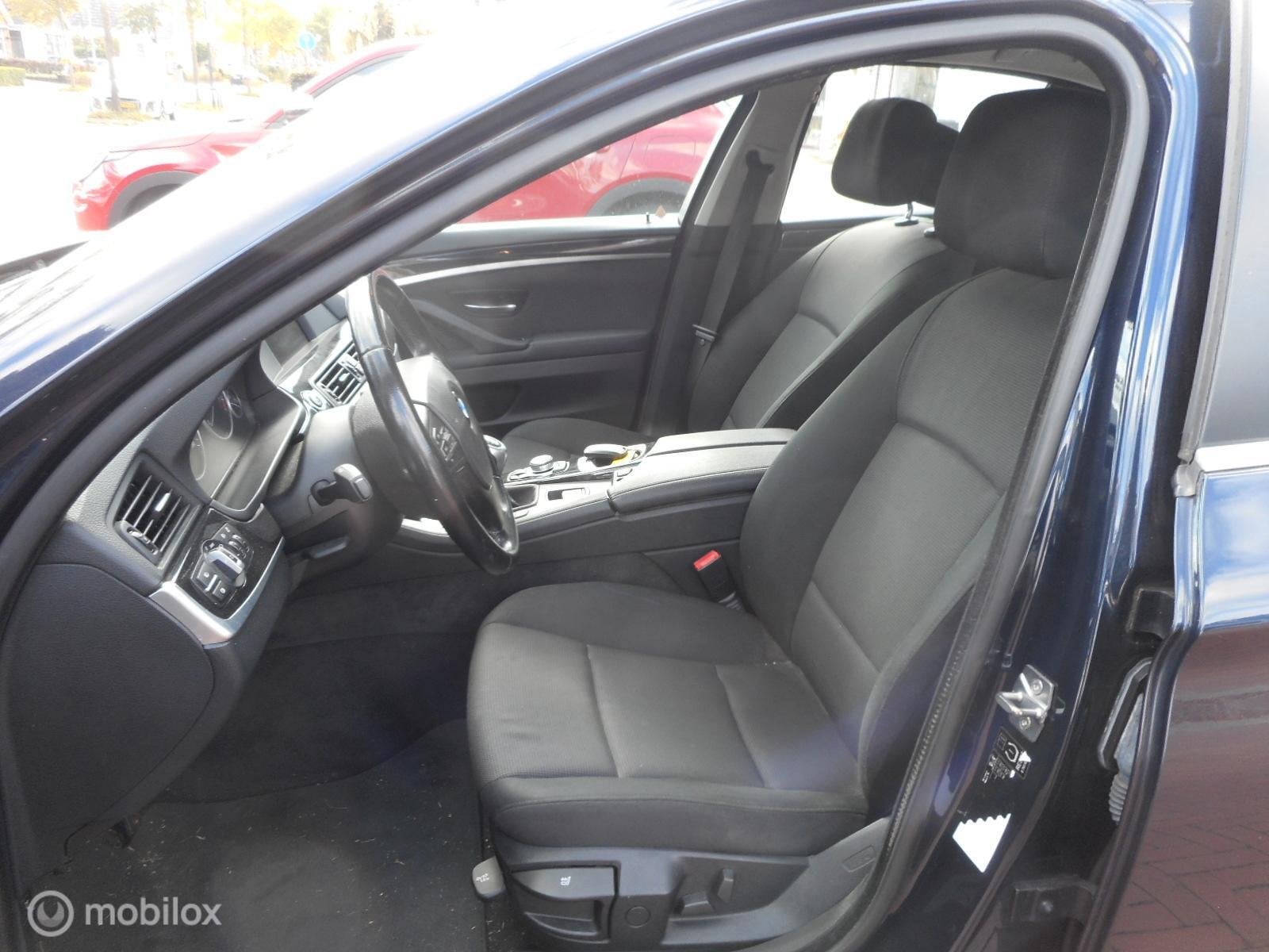 BMW 5-serie 523i Executive, Auto's, Euro 5, Achterwielaandrijving, Gebruikt, Blauw