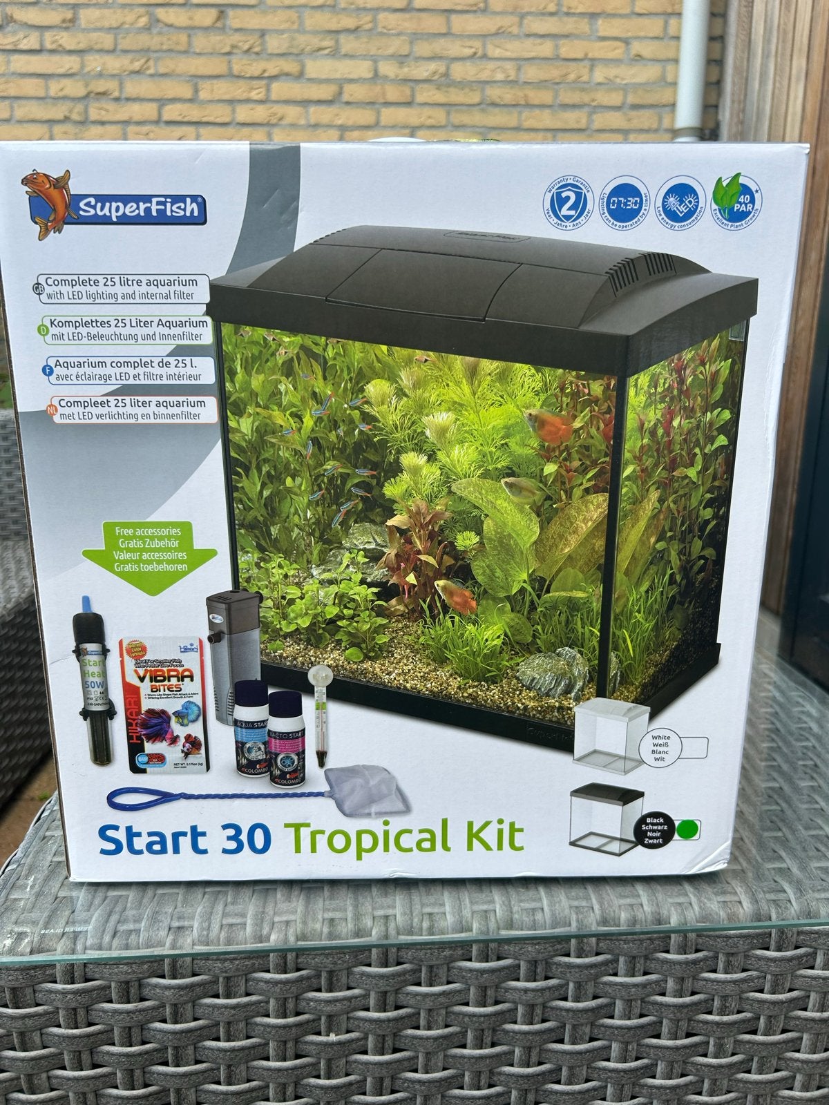 Superfish aquarium 25 liter met 4 tetra’s en een algeneter, Ophalen, Plant(en), Steen of Hout, Zo goed als nieuw, Inclusief vissen