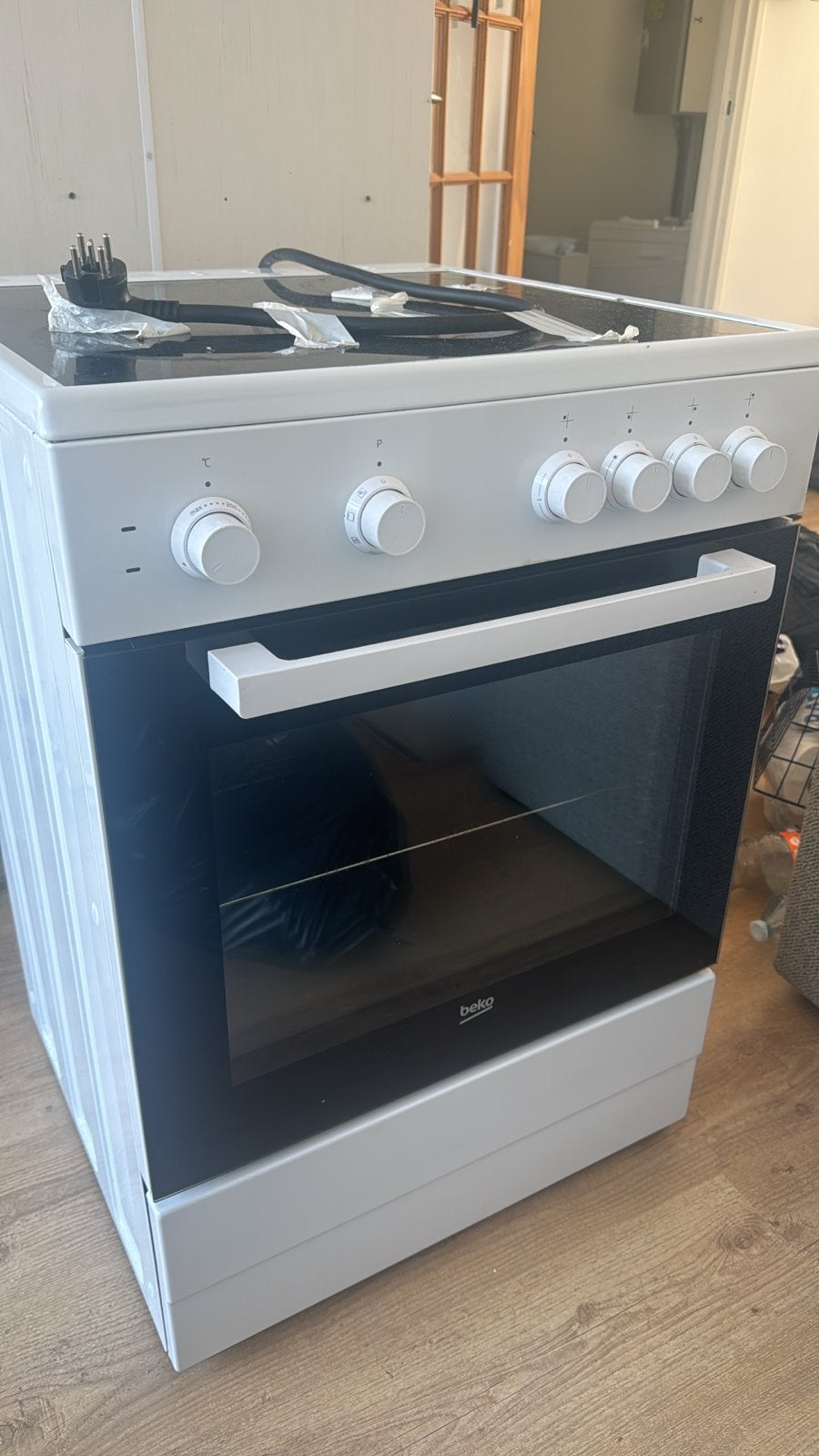 A-energie elektrische oven met kookplaat - 1 jaar oud, garan, Witgoed en Apparatuur, Fornuizen, Ophalen, 60 cm of meer, 4 kookzones
