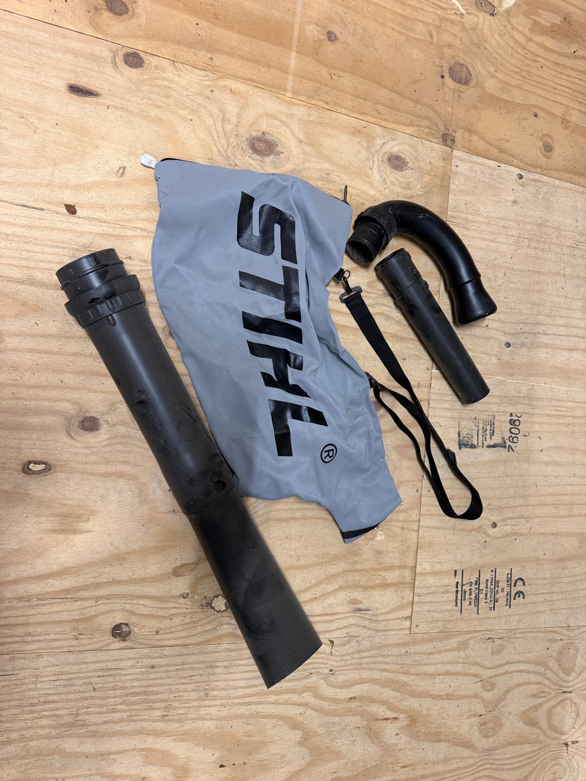 Stihl systeem om van blazer naar zuiger te bouwen., Ophalen, Gebruikt, Handgedragen, Met opvangzak