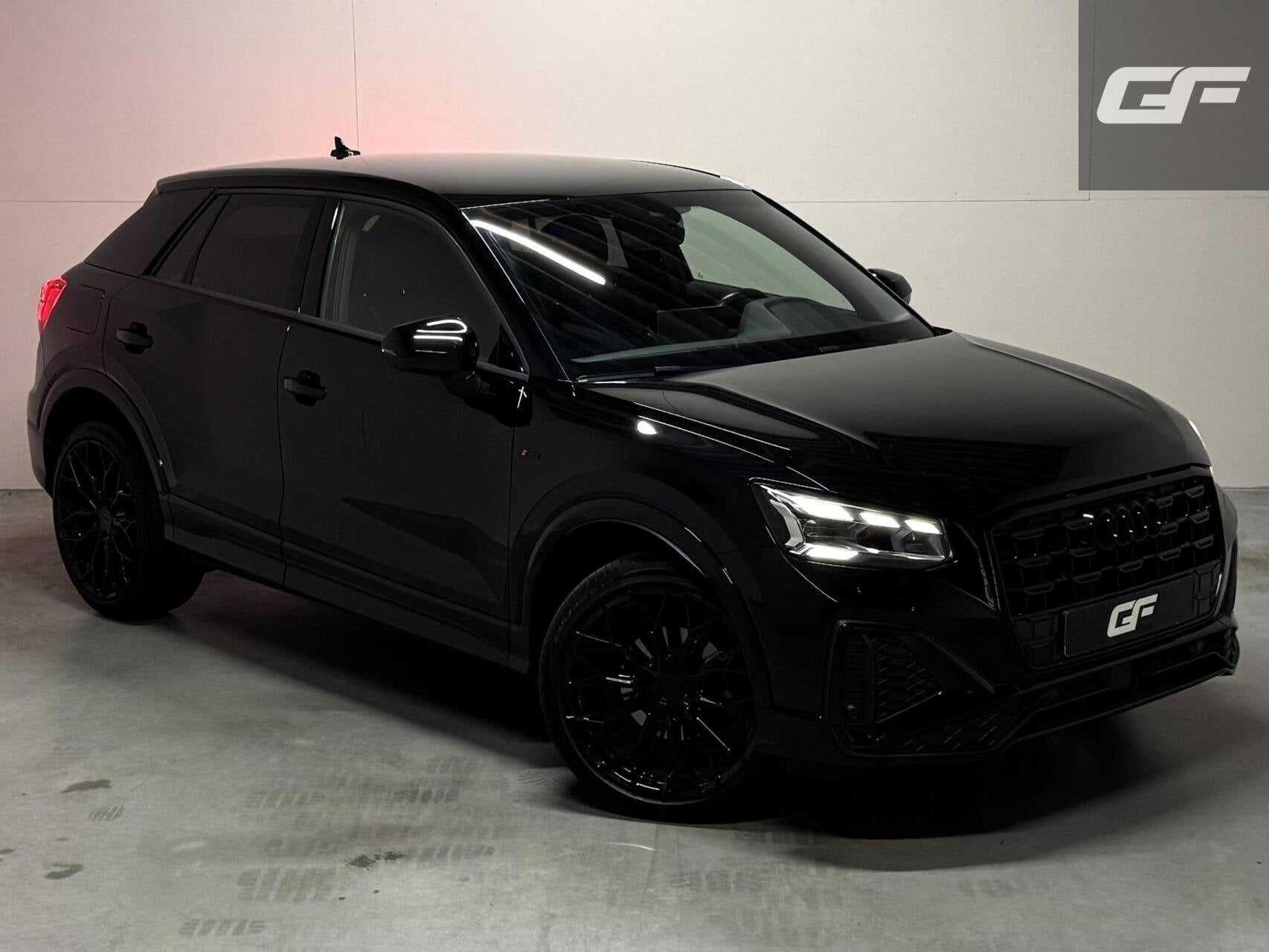Audi Q2 35 TFSI S-Line Black Edition Virtual DSG Cruise NAP, 4 cilinders, Leder en Stof, Zwart, Bedrijf