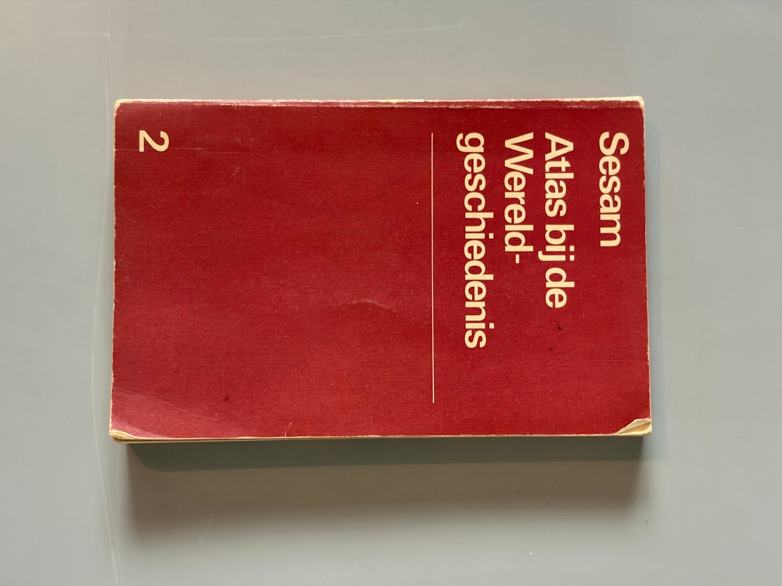 Sesam Atlas bij de Wereldgeschiedenis - Deel 2, Boeken, Ophalen of Verzenden, 20e eeuw of later, Gelezen