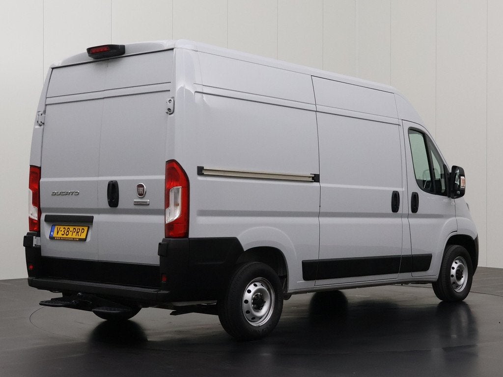 Fiat Ducato 2.3JTD 120PK L2H2 Edizione | Navigatie | Camera, Auto's, Bestelauto's, Voorwielaandrijving, Stof, Gebruikt, 4 cilinders