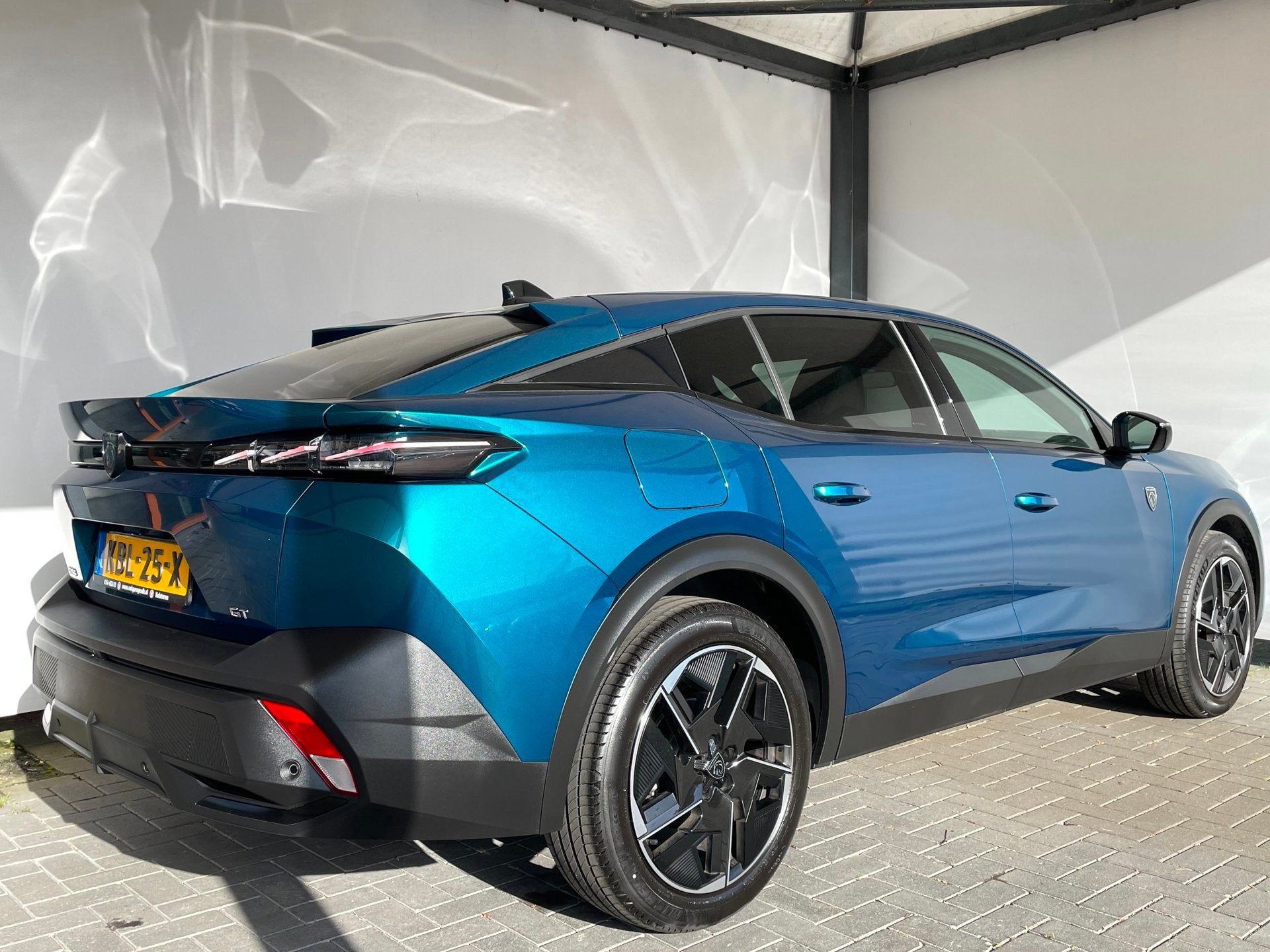 Peugeot 408 1.2 PureTech GT 130 EAT8|Nieuwstaat|FOCAL-Audio|, Gebruikt, 1199 cc, Blauw, Alcantara
