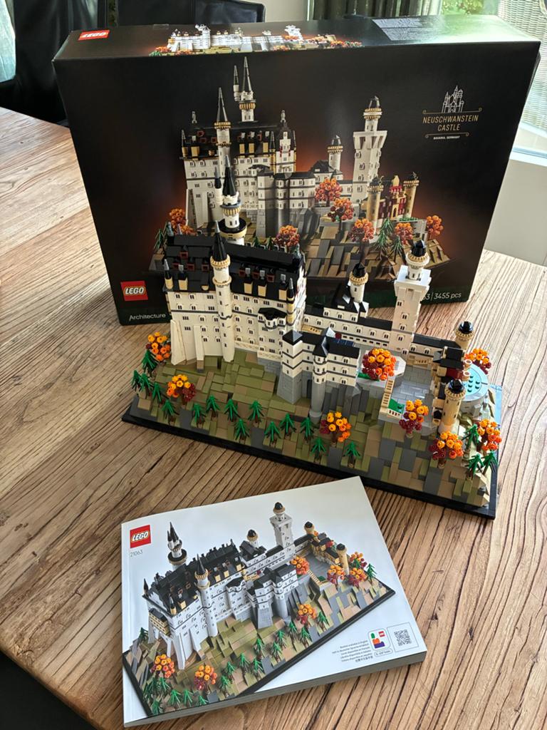 Lego Architecture 21063 Kasteel Neuschwanstein, Ophalen, Lego, Architecture, Zo goed als nieuw