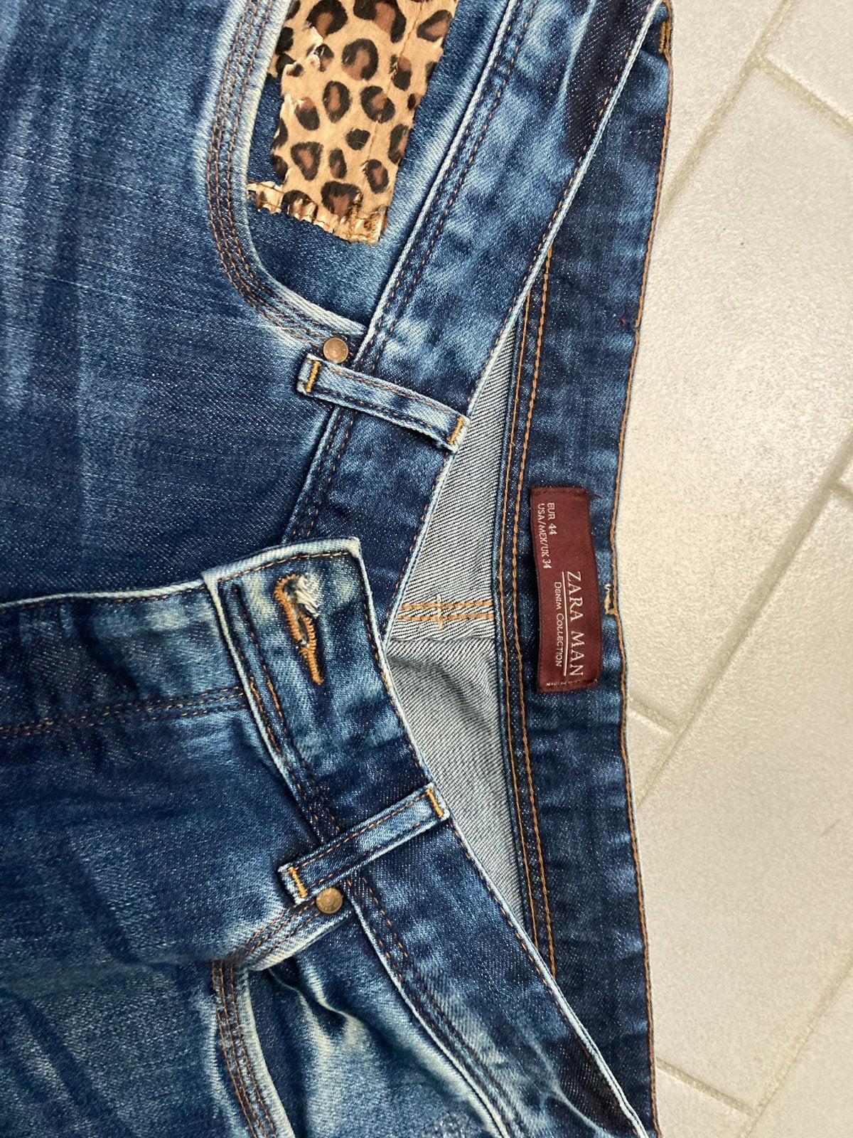 Zara Man Jeans - Blauw met Leopard Print Detail, Verzenden, Zo goed als nieuw, Blauw, W32 (confectie 46) of kleiner
