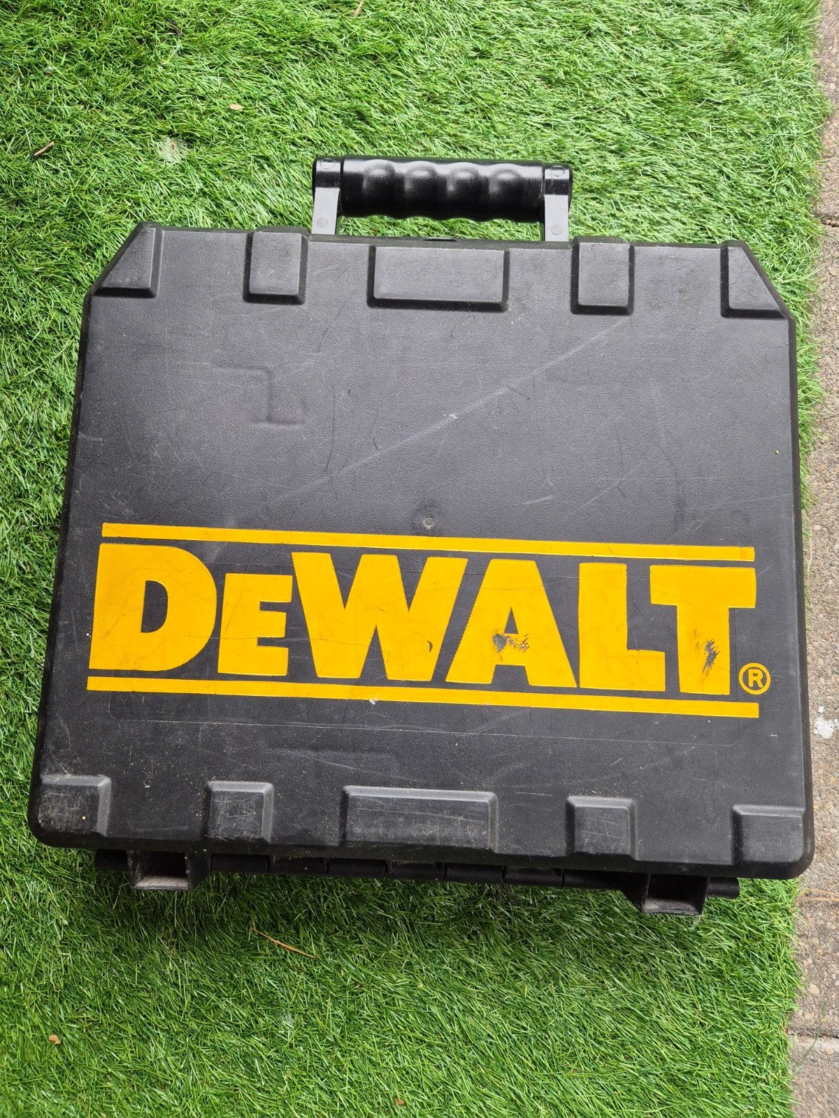 DeWalt XR Li-Ion Boormachine met 2 dode accu's en lader, Ophalen of Verzenden, Gebruikt, Boor- en Schroefmachine, Variabele snelheid