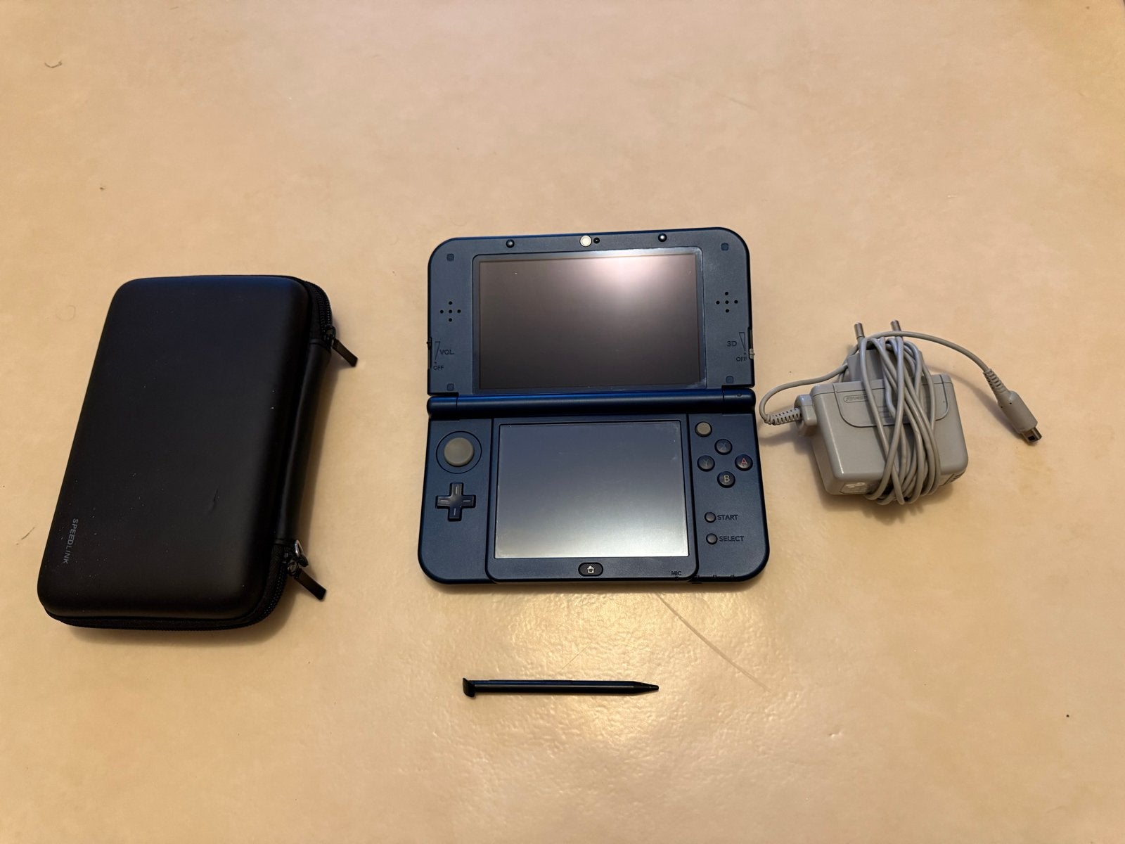 Nintendo New 3DS XL Blauw met oplader en pen, Spelcomputers en Games, Gebruikt, Blauw, 3DS XL, Ophalen of Verzenden