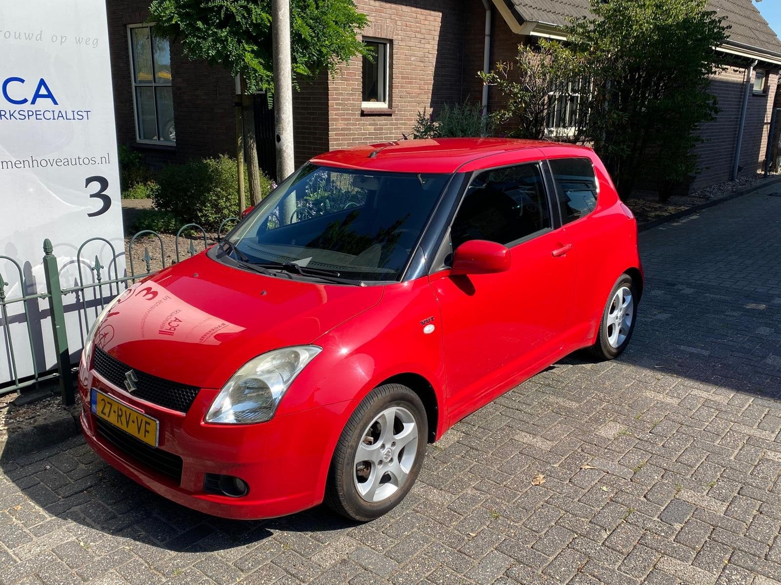 Suzuki Swift 1.5 Exclusive Automaat Automaat (bj 2005), Auto's, Stof, Zwart, 4 cilinders, Met garantie (alle)