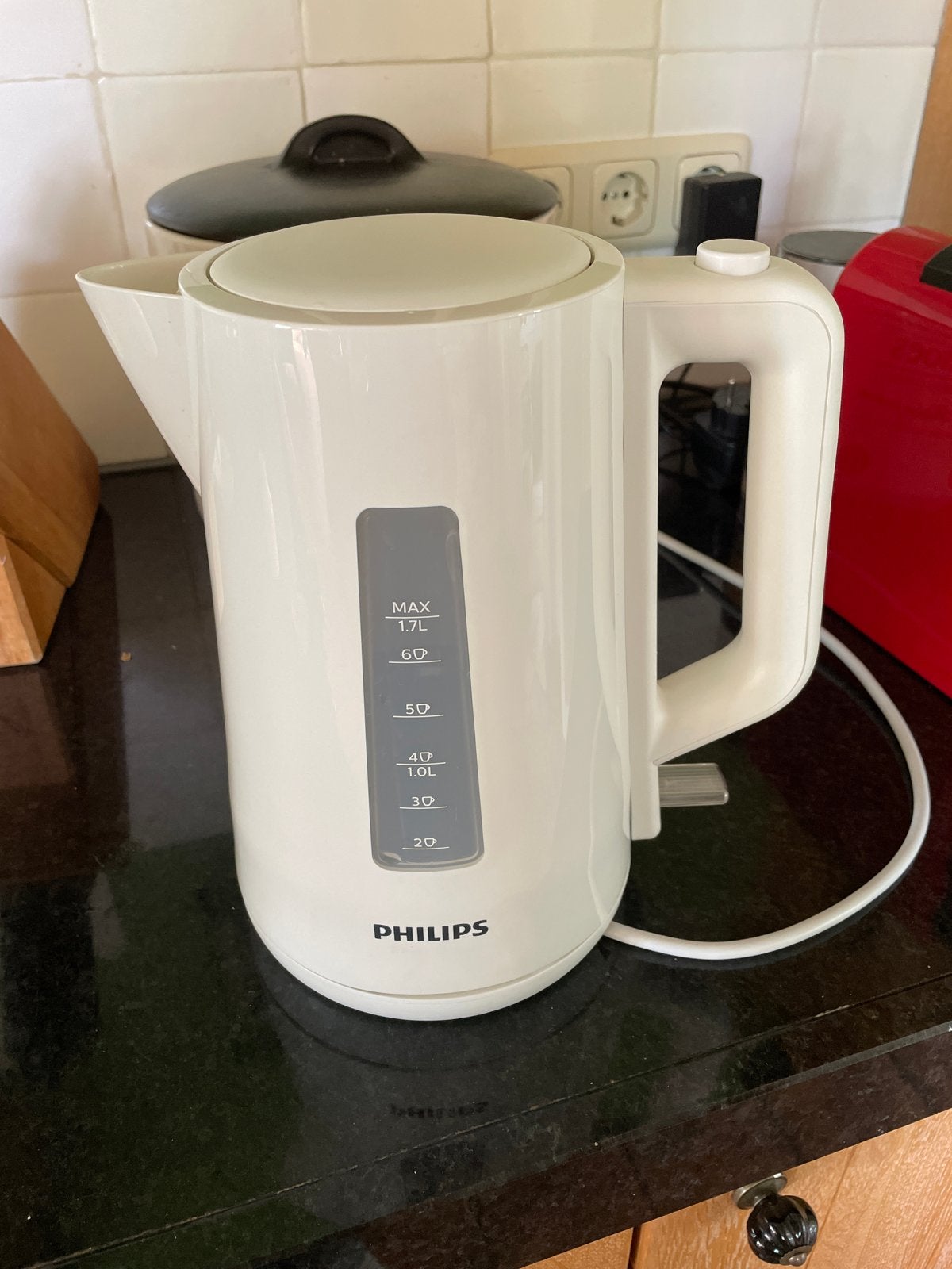 Philips waterkoker - Wit, 1.7L, Zo goed als nieuw, Witgoed en Apparatuur, 1 tot 2 liter, Ophalen, Zo goed als nieuw, Draadloos