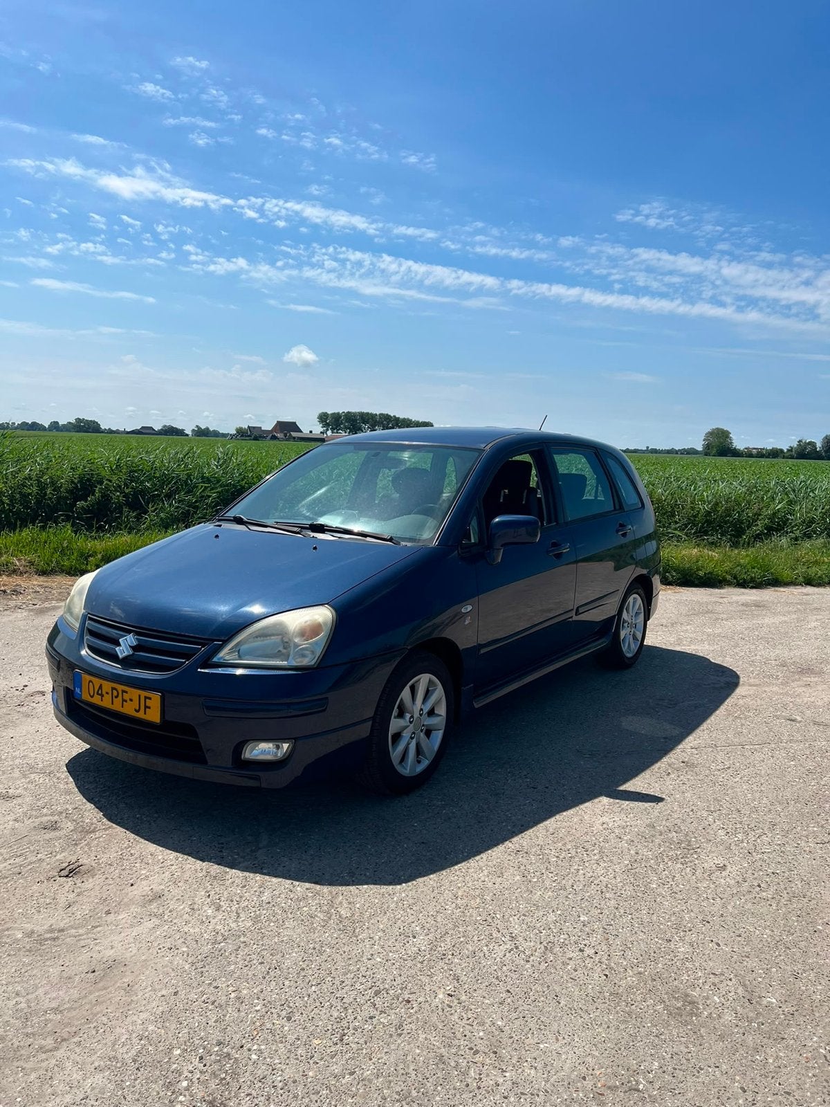 Suzuki Liana