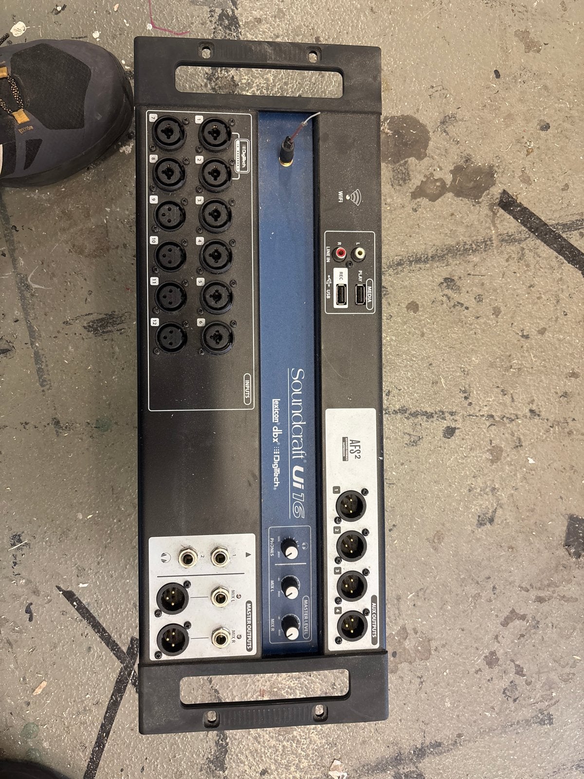 Soundcraft Ui16 digitale mixer - Exclusief voeding, Ophalen, Gebruikt, 10 tot 20 kanalen, Microfooningang