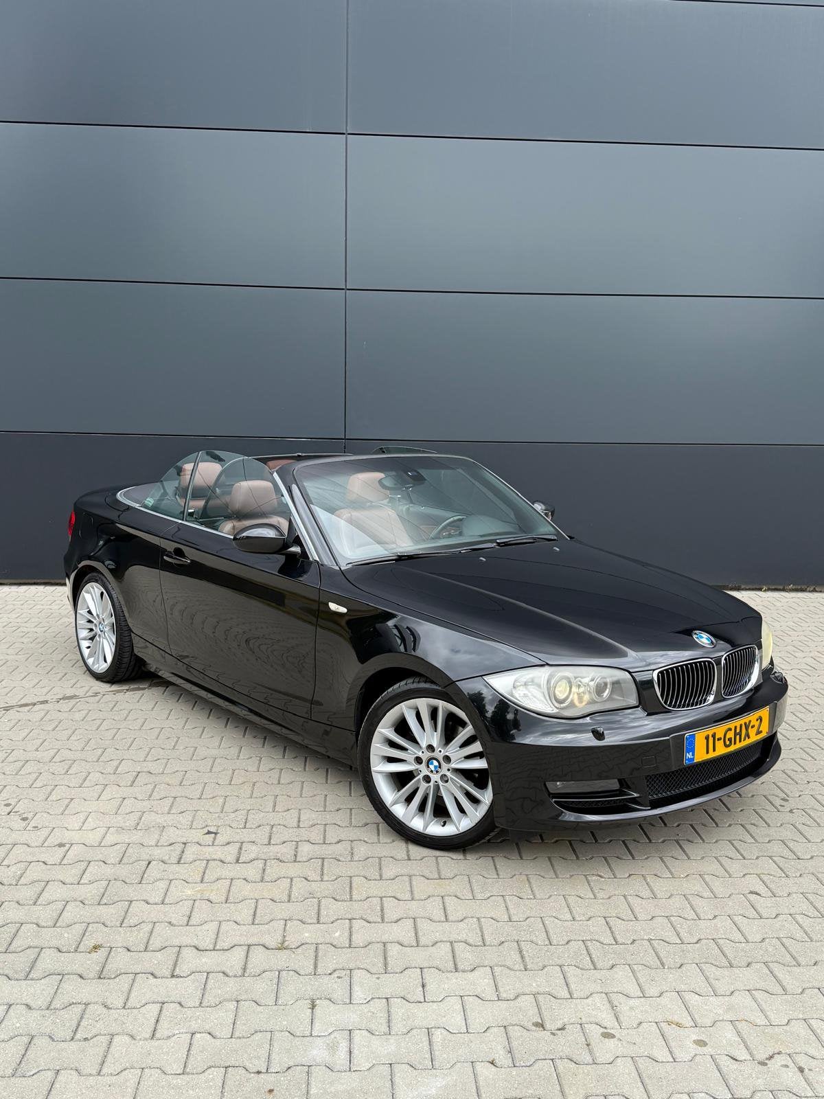 BMW 1-Serie 2.0 118I Cabrio 2008 Zwart, Auto's, 1-Serie, 1995 cc, Cabriolet, 4 stoelen