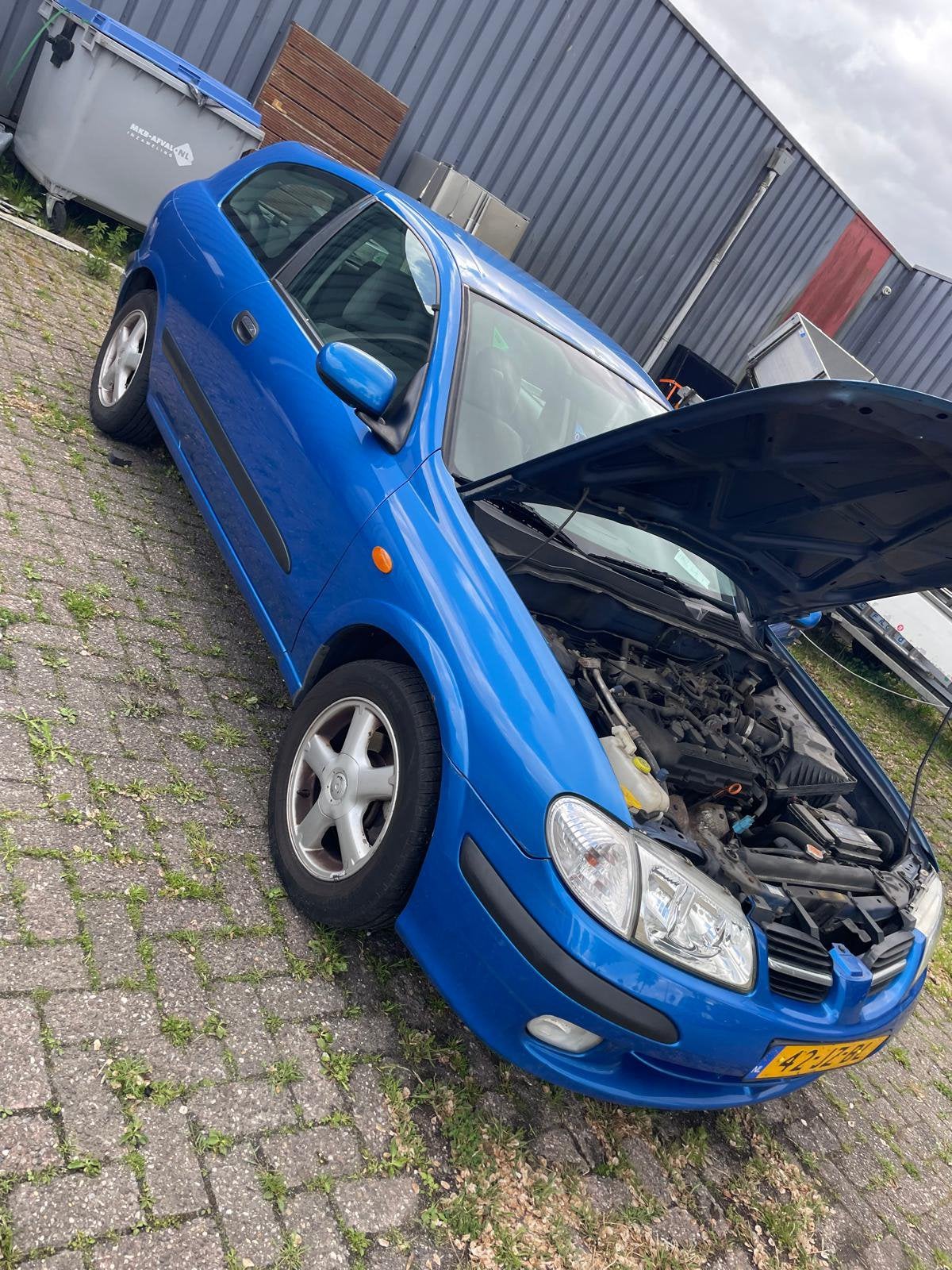 Nissan Almera 1.5 3D 2002 Blauw, Auto's, Nissan, 15 km/l, 1498 cc, 4 cilinders, 1165 kg