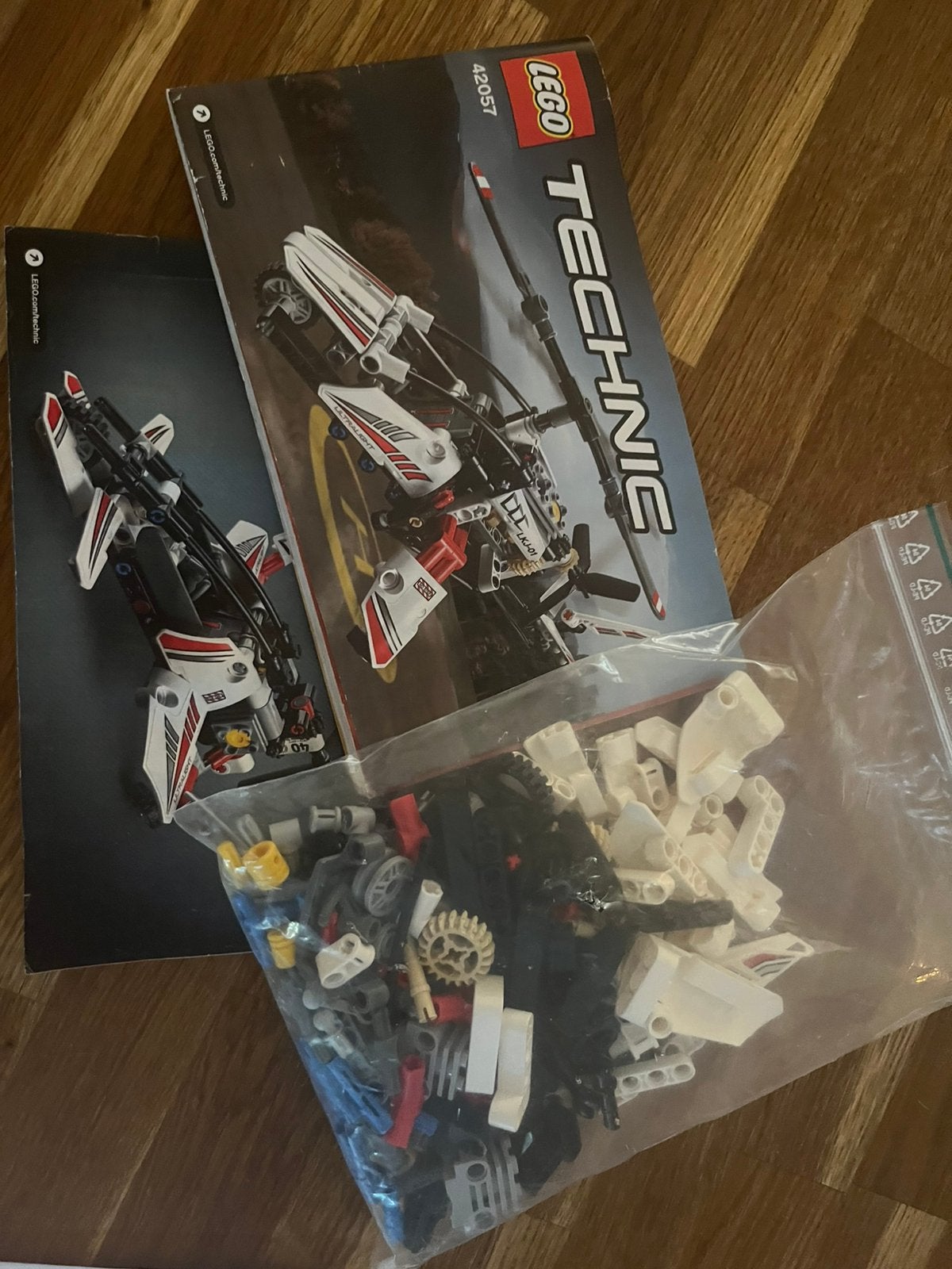Lego technic 42057, Compleet, Lego, Ophalen of Verzenden, Zo goed als nieuw
