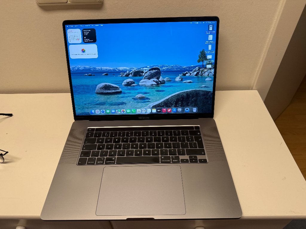 MacBook Pro 16Inch, Gebruikt, 2 tot 3 Ghz, Qwerty, 512 GB