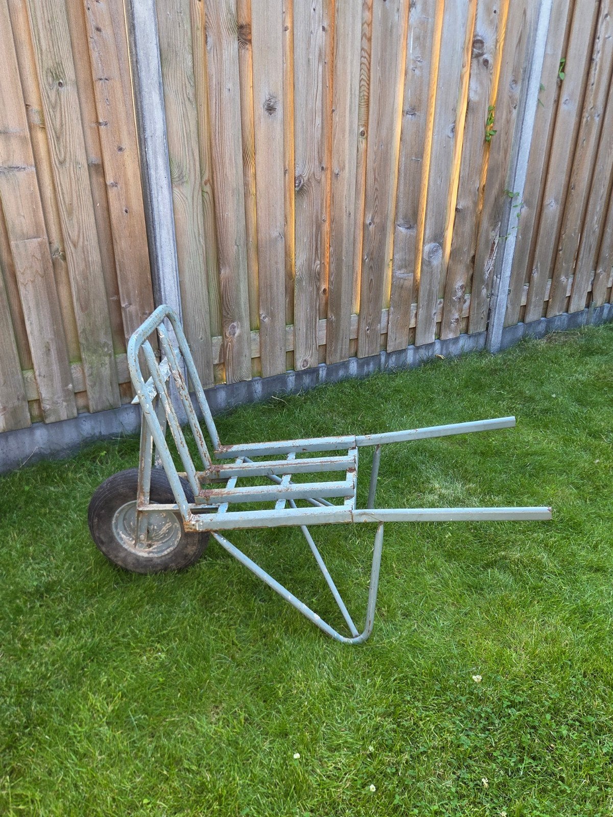 Stenenkruiwagen, steen kruiwagen, Ophalen, Gebruikt, Handmatig, Eenwielig