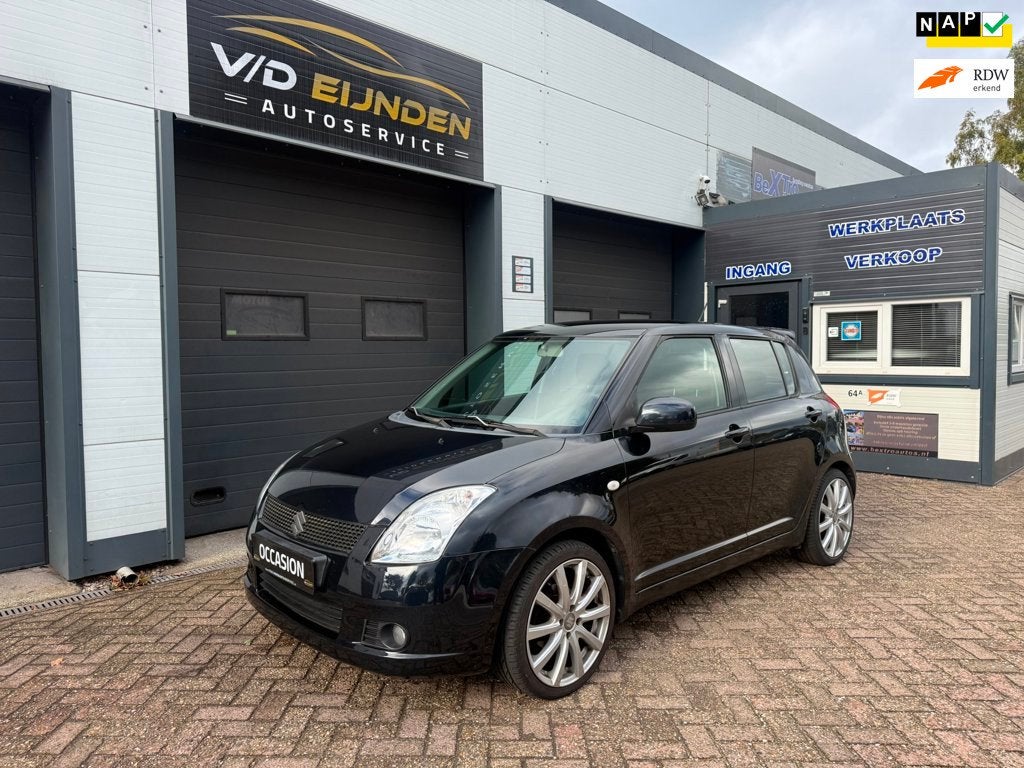 Suzuki Swift 1.3 Shogun versnellingsbak rev. nwe koppelingss, Auto's, Voorwielaandrijving, Stof, Zwart, 965 kg