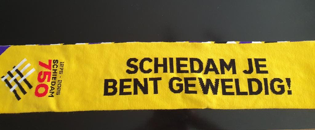 Schiedam 750 jaar sjaal - "Schiedam je bent geweldig!", Kleding | Dames, Mutsen, Sjaals en Handschoenen, Maat 46/48 (XL) of groter