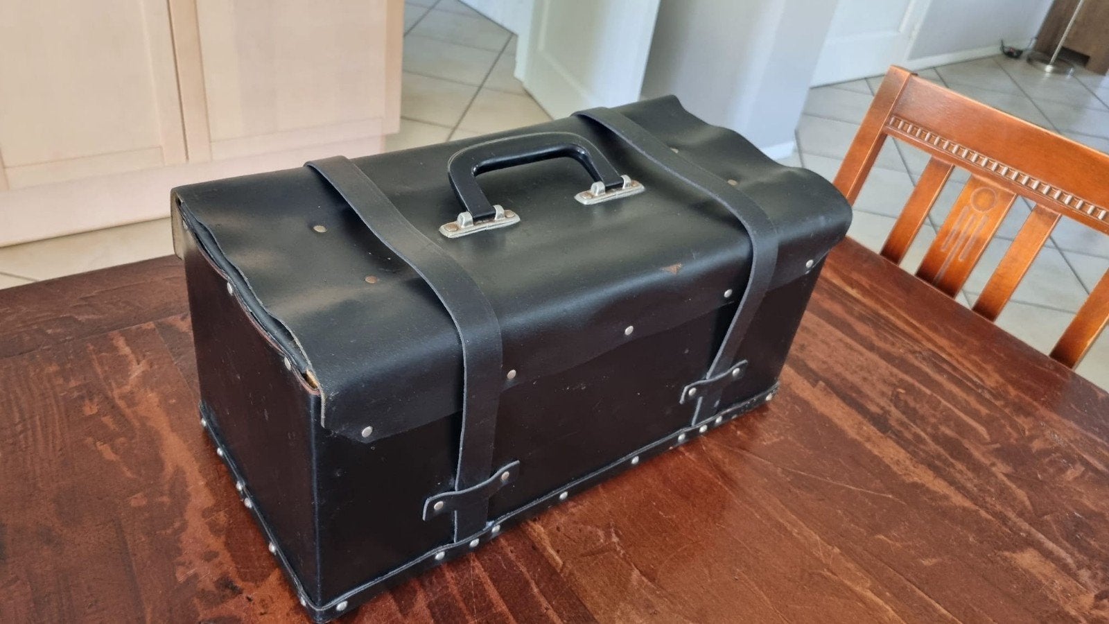 Vintage Zwarte Leren Koffer / Opbergkist, Huis en Inrichting, Woonaccessoires | Kisten, Ophalen, Overige materialen, Gebruikt