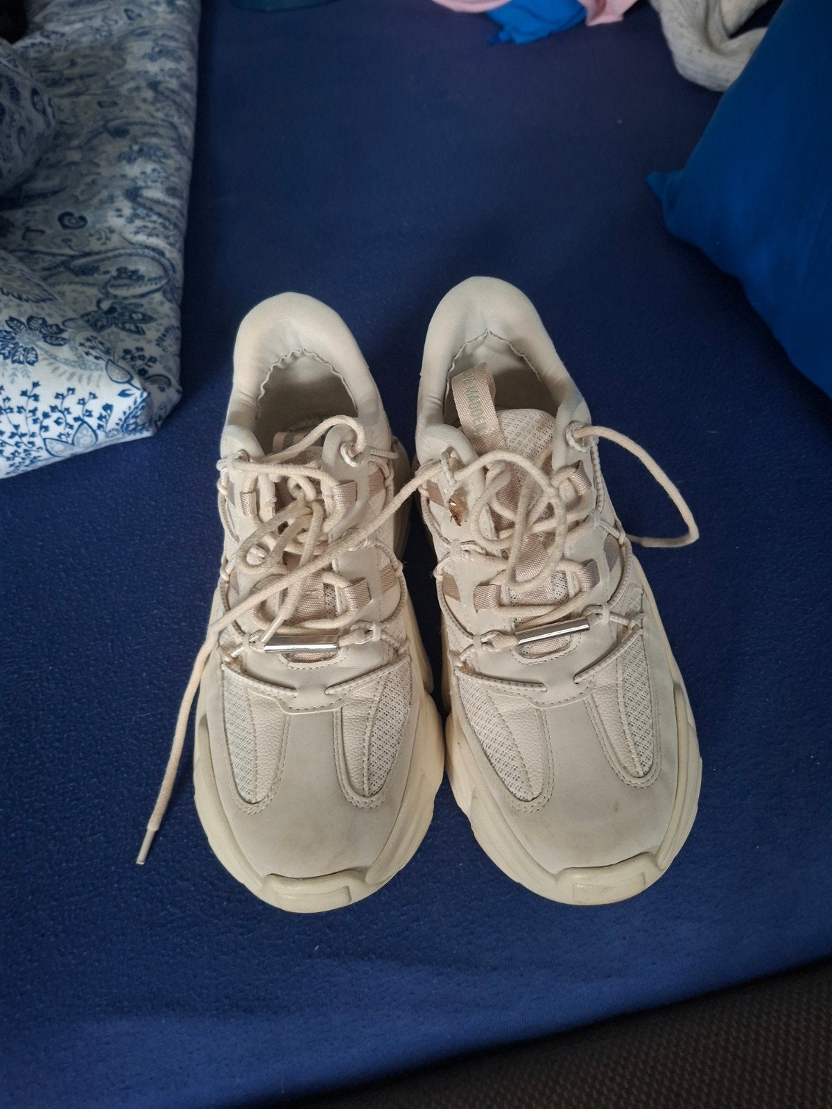 Steve Madden sneakers maat 40 - licht beschadigd, Beige, Steve Madden, Ophalen of Verzenden, Sneakers of Gympen