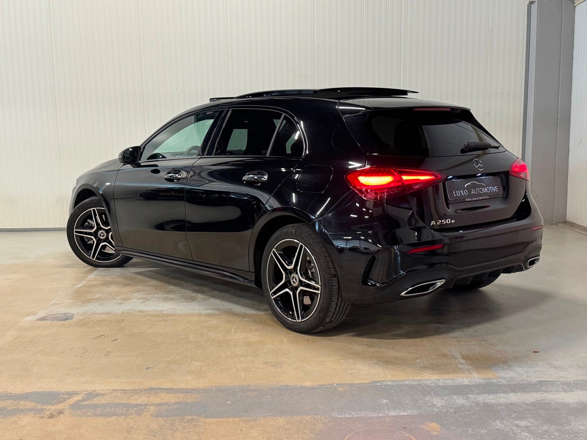 Mercedes-Benz A-klasse 250 e Business Solution AMG | FACELIF, Dealer onderhouden, Gebruikt, Euro 6, 4 cilinders