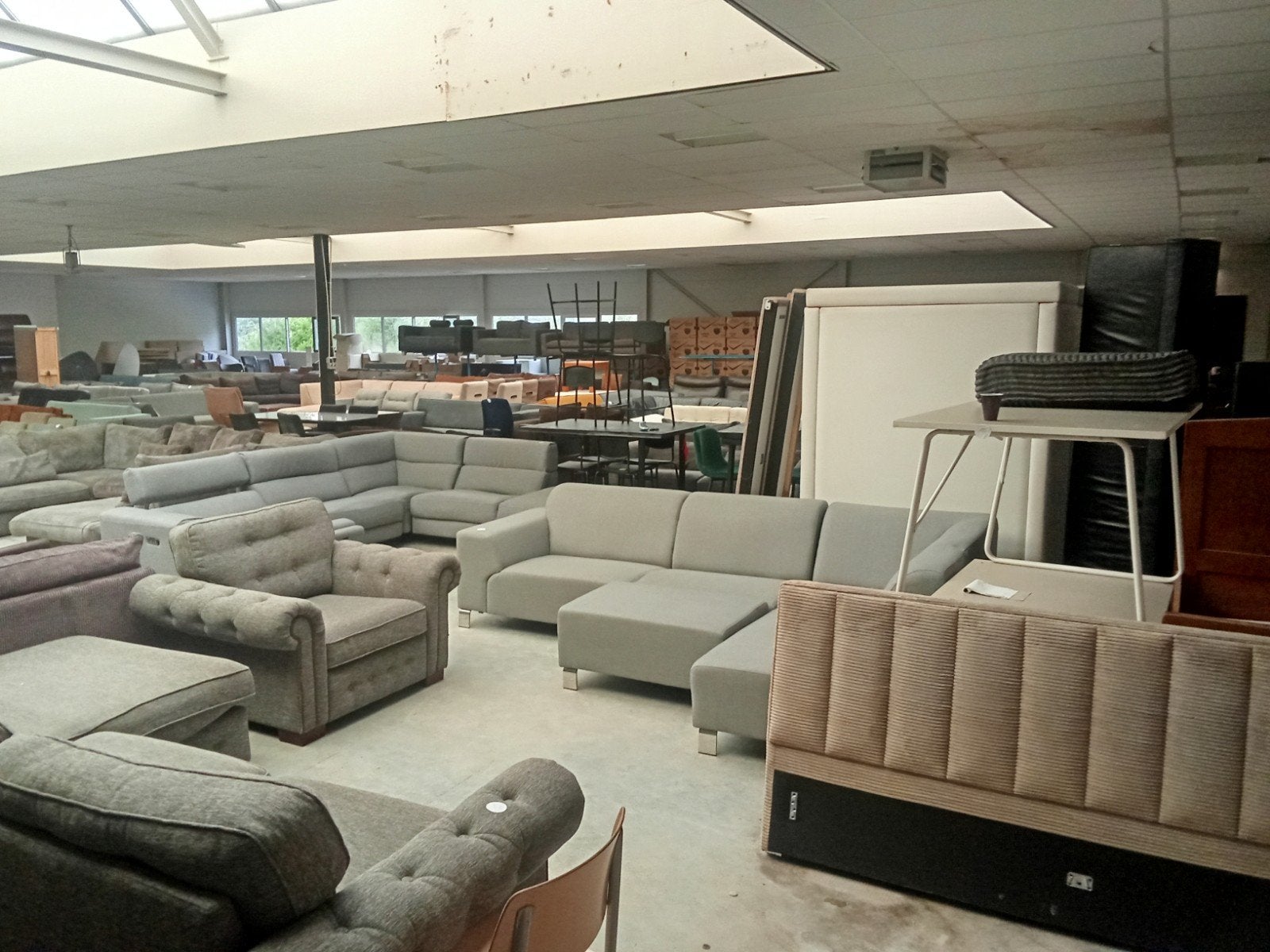 stoelen - banken - fauteuils ( meubel kringloop Lelystad ), Bruin, ., Ophalen of Verzenden, Zo goed als nieuw