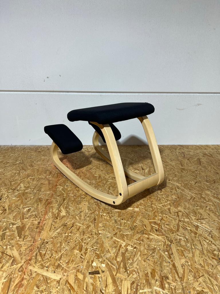 Varier (Stokke) Variable Balans kniestoel - Zwart, Huis en Inrichting, Gebruikt, Zwart, Ophalen of Verzenden, Eén