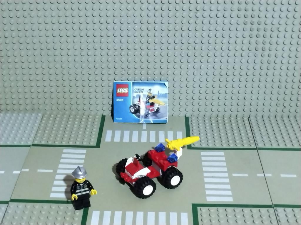 Lego 30010; Fire Chief Polybag., Kinderen en Baby's, Speelgoed | Duplo en Lego, Ophalen of Verzenden, Gebruikt, Complete set, Lego
