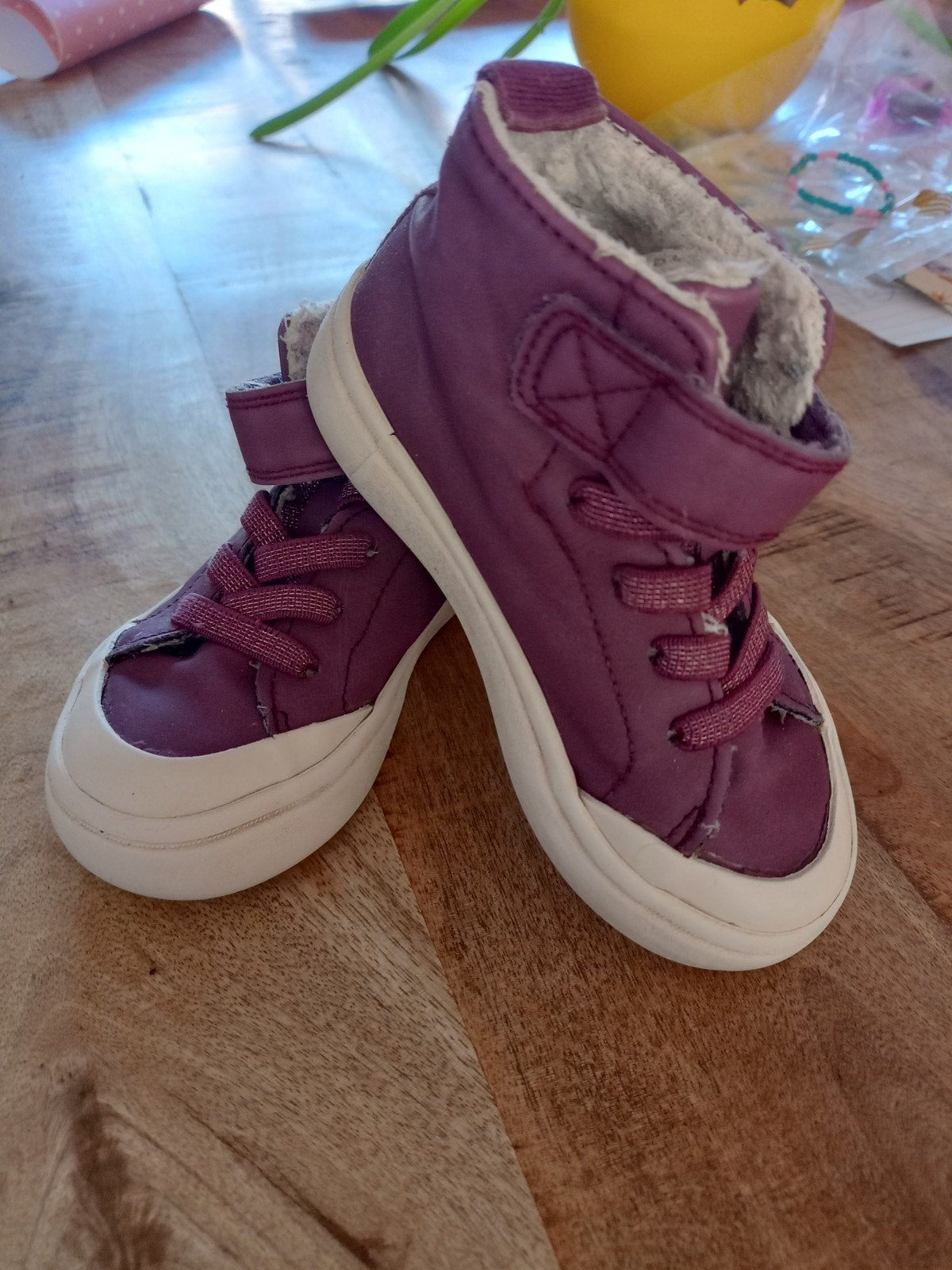 gevoerde sneakers, Gebruikt, Jongen of Meisje, H&M, Schoenen