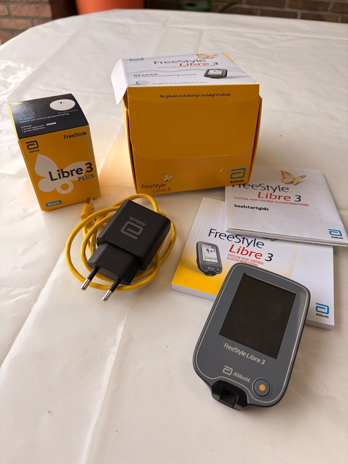Freestyle Libre 3 Reader + Nieuwe Sensor (Houdbaar 2026), Diversen, Ophalen of Verzenden, Zo goed als nieuw