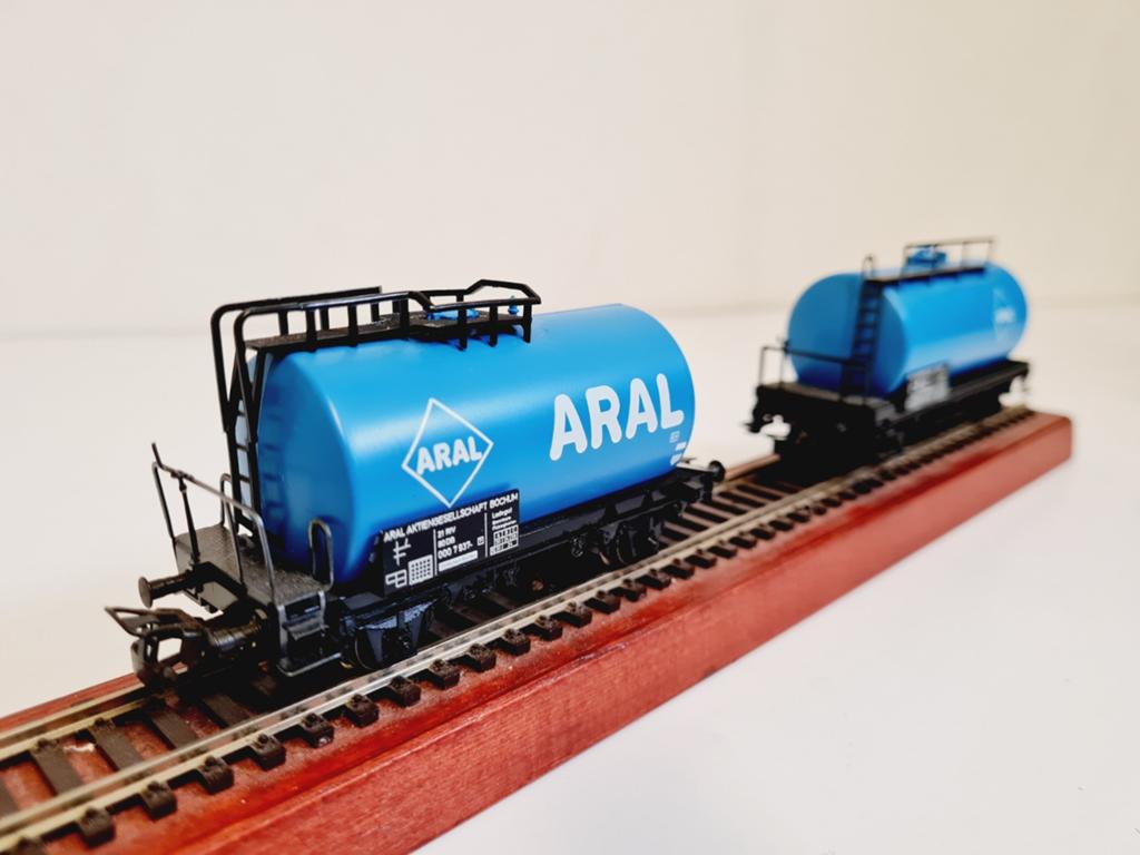 Märklin H0 2x Aral tankwagons, Hobby en Vrije tijd, Modeltreinen | H0, Wisselstroom, Gebruikt, Wagon, Ophalen of Verzenden