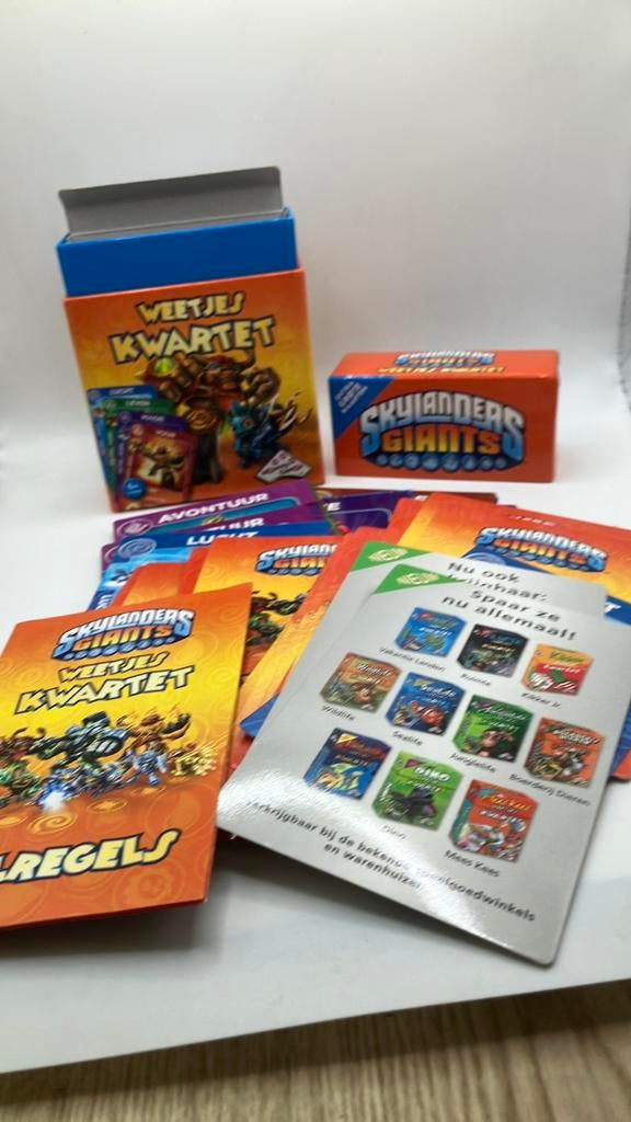 Skylanders Weetjeskwartet, Extra grote kaarten., Ophalen of Verzenden, Zo goed als nieuw, Speelkaart(en)