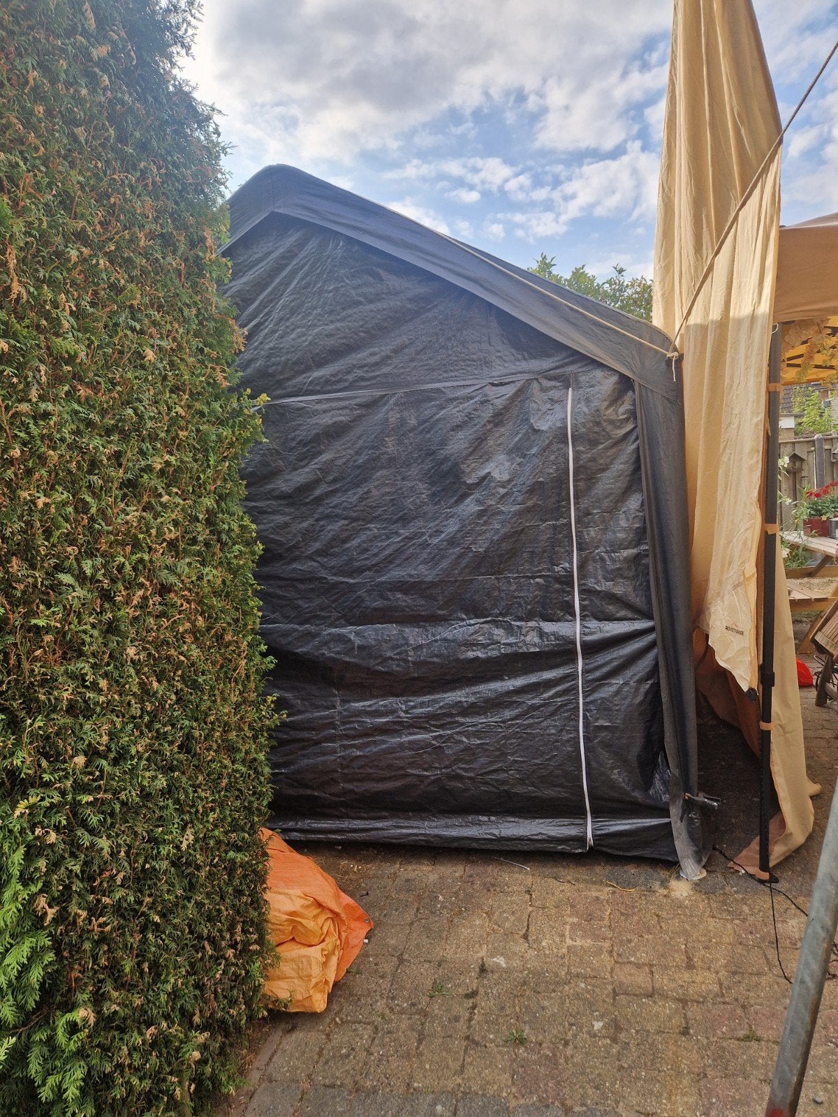 Partytent 6x3mtr zwart - Ideaal voor party of opslag!, Ophalen, Gebruikt, Partytent, Minder dan 4 meter