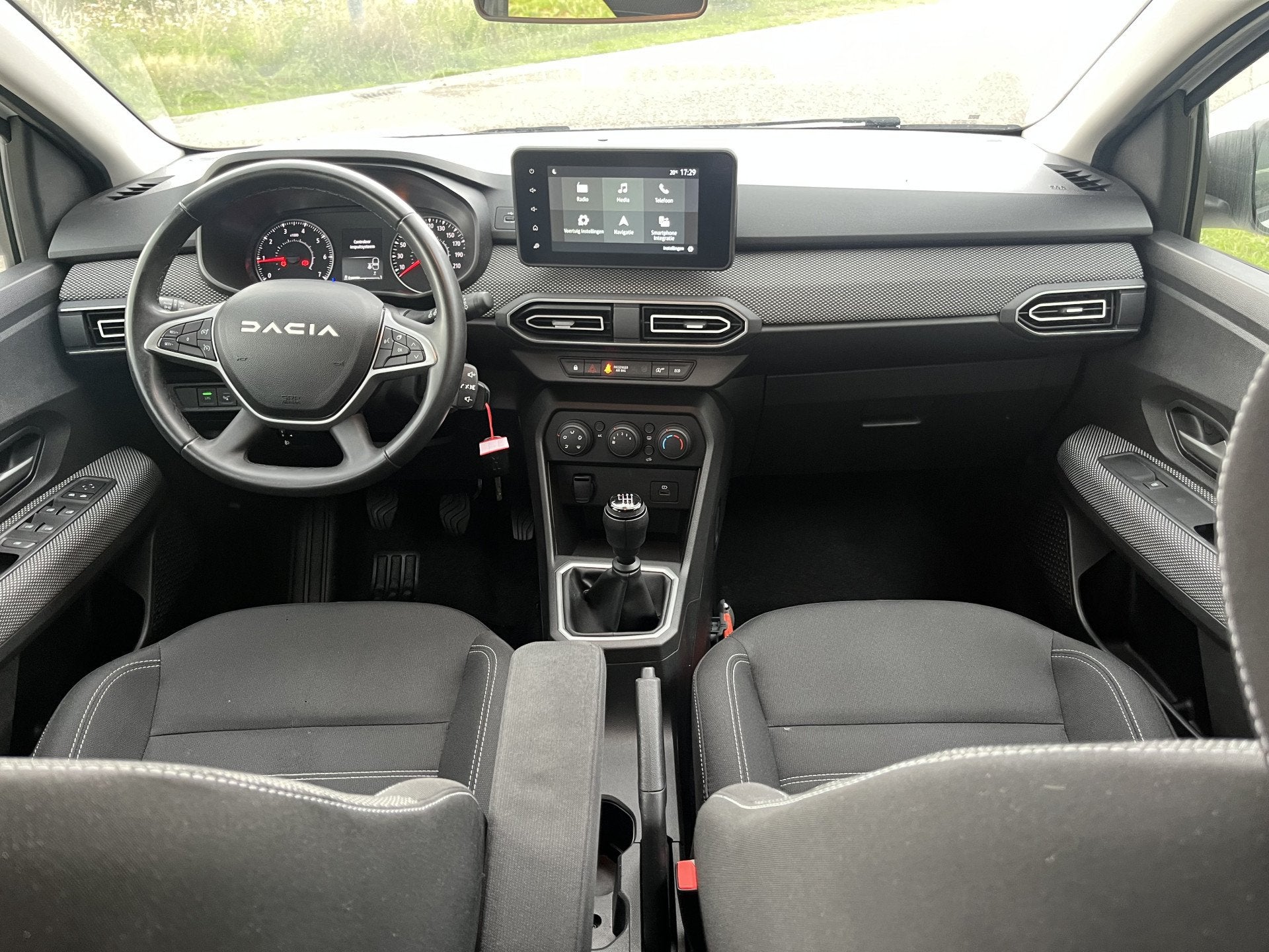Dacia Jogger 1.0 TCe 100 Expression / LPG-G3 / Dealer onderh, Auto's, Voorwielaandrijving, Stof, Wit, Origineel Nederlands