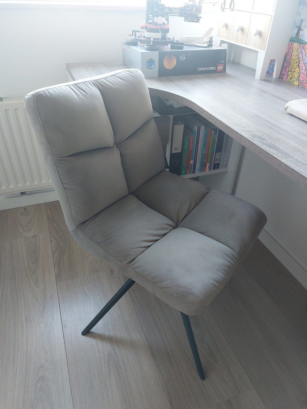 Stoel Woood Vinny | Velvet Sand | ZGAN, Huis en Inrichting, Stoelen, Ophalen, Zo goed als nieuw, Stof, Eén