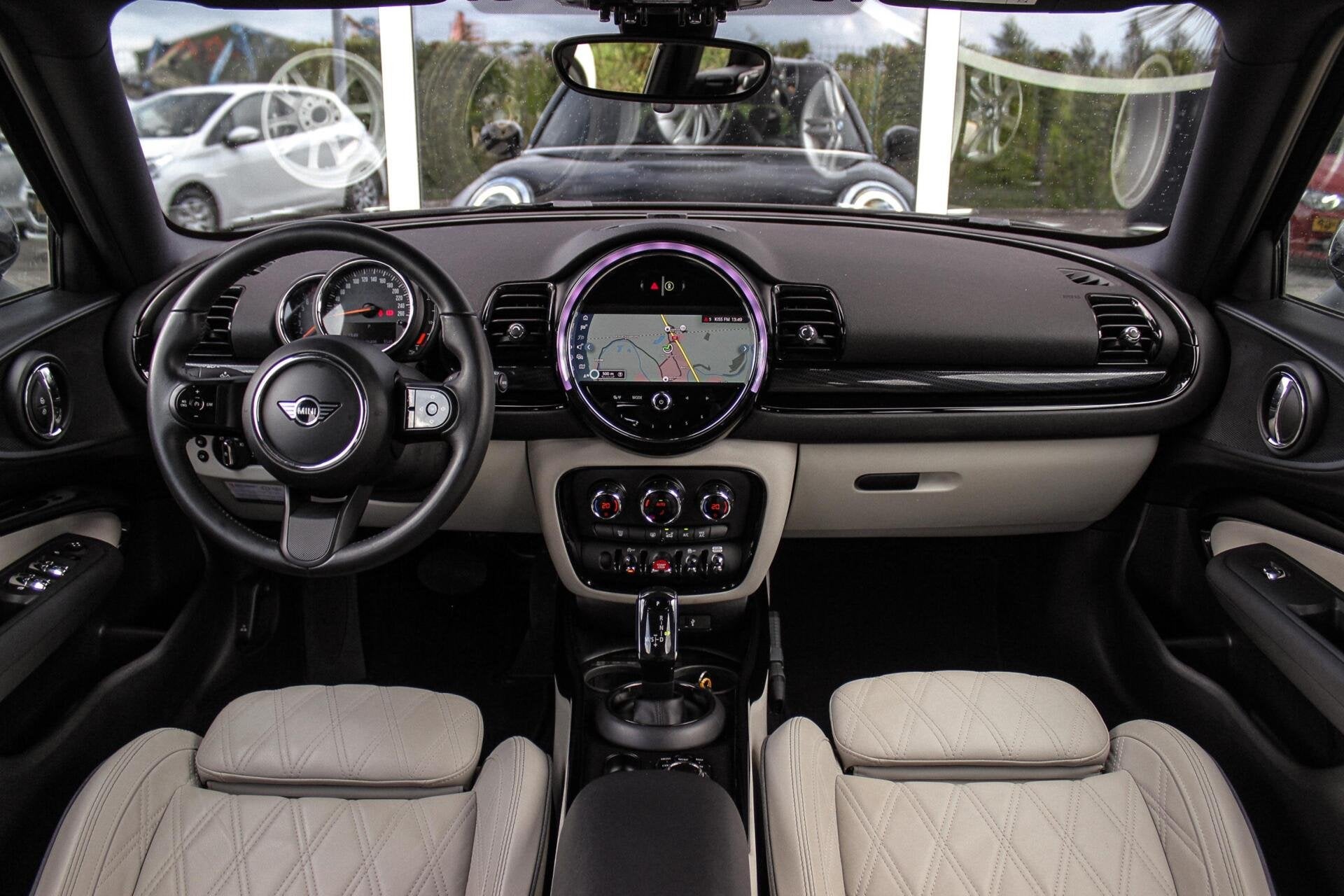MINI Clubman 1.5 Cooper Business Edition | 1e eigenaar | NL, Auto's, Dealer onderhouden, 136 pk, Gebruikt, 715 kg