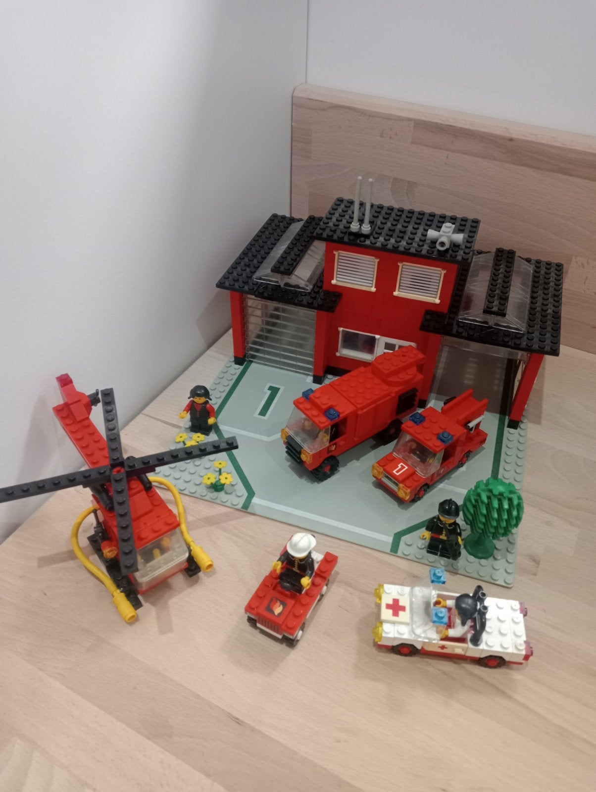 Lego brandweer 6382 6685 6629 6612 ambulance kazerne, Lego, Ophalen of Verzenden, Inclusief instructies, Complete set