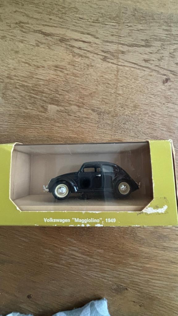 Volkswagen "Maggiolino" 1949 Modelauto - Zwart, Hobby en Vrije tijd, Modelauto's | 1:43, Ophalen of Verzenden, Zo goed als nieuw