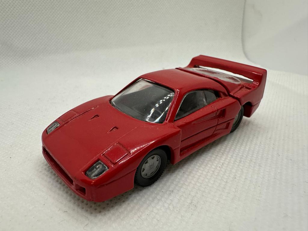 Siku 1075 ferrari f40 uit 1988 in nieuwstaat, Hobby en Vrije tijd, Modelauto's | Overige schalen, Ophalen of Verzenden, Zo goed als nieuw