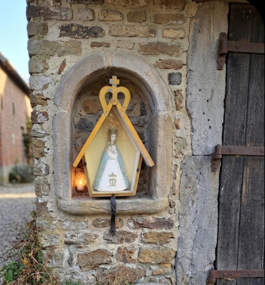 Oud muurkapelletje kapel heilige beeldje, Antiek en Kunst, Curiosa en Brocante, Ophalen of Verzenden