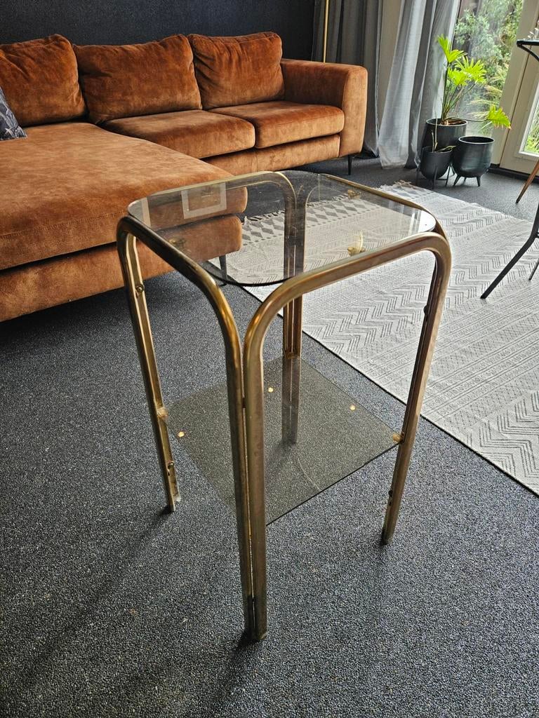 Vintage Bijzettafel met Glazen Bladen en Messing Frame, Huis en Inrichting, Tafels | Bijzettafels, Minder dan 55 cm, Gebruikt