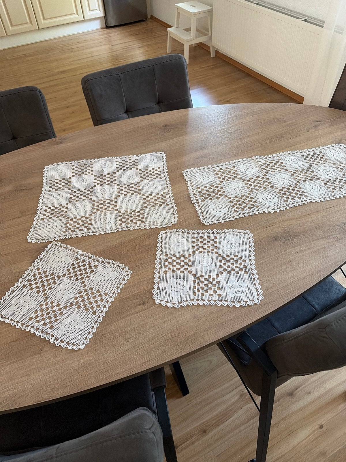 Handgemaakte gehaakte placemats en tafelloper, Ophalen of Verzenden, Katoen, Placemat, Wit
