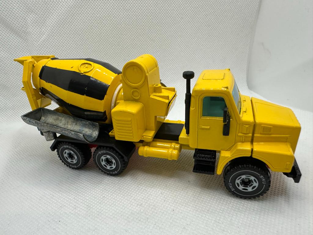 Siku 2817 Mack USA cementmixer - West-Duitsland, Ophalen of Verzenden, Zo goed als nieuw, Bus of Vrachtwagen, SIKU