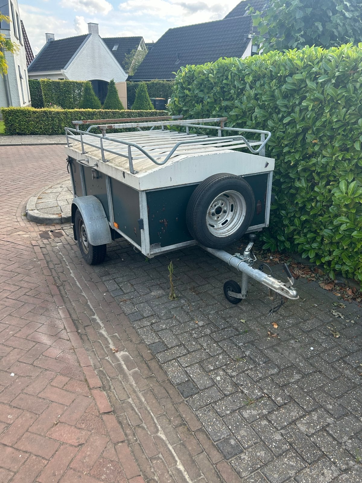 Saris aanhangwagen met imperiaal en reservewiel, Ophalen, Gebruikt