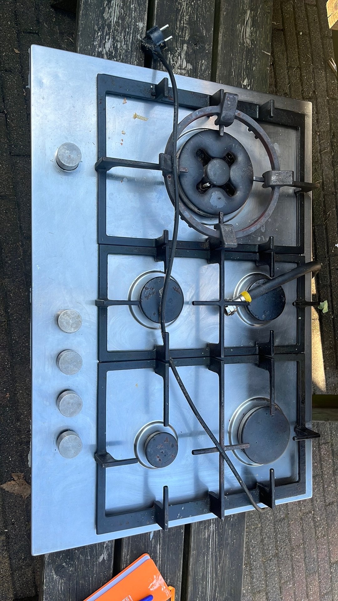 5 pits gasstel, middelste 2 pitten zit knop vast, Witgoed en Apparatuur, Ophalen, 4 kookzones, Zo goed als nieuw, Gas